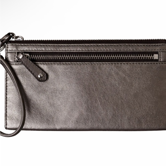 Coach Metallic Sanna wristlet - Picture 2 of 3